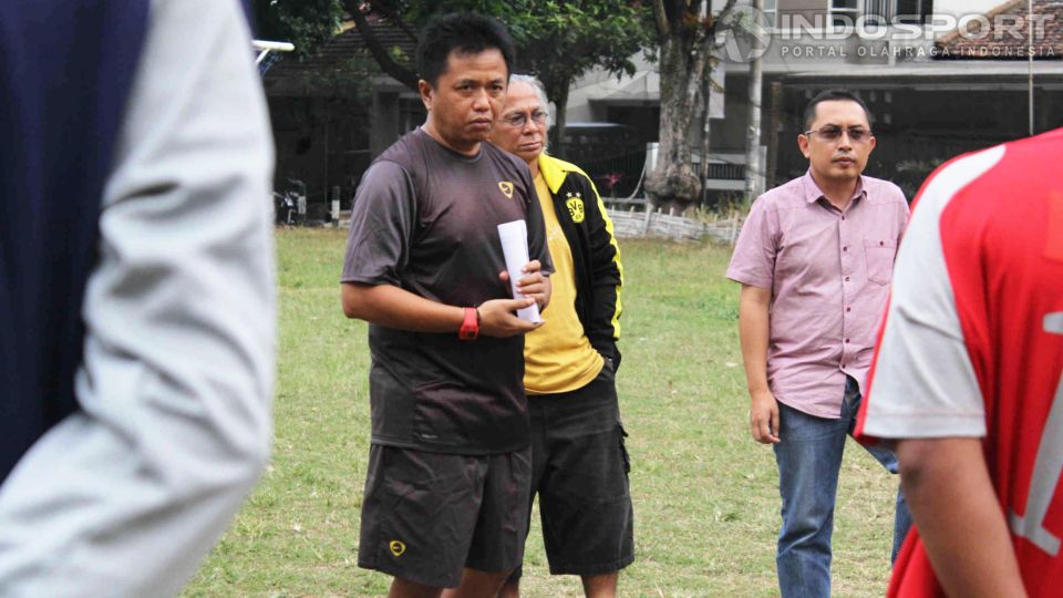 Pelatih baru Arema Cronus U-21, Agus Yuwono Copyright: &copy; Ardiyansyah/INDOSPORT